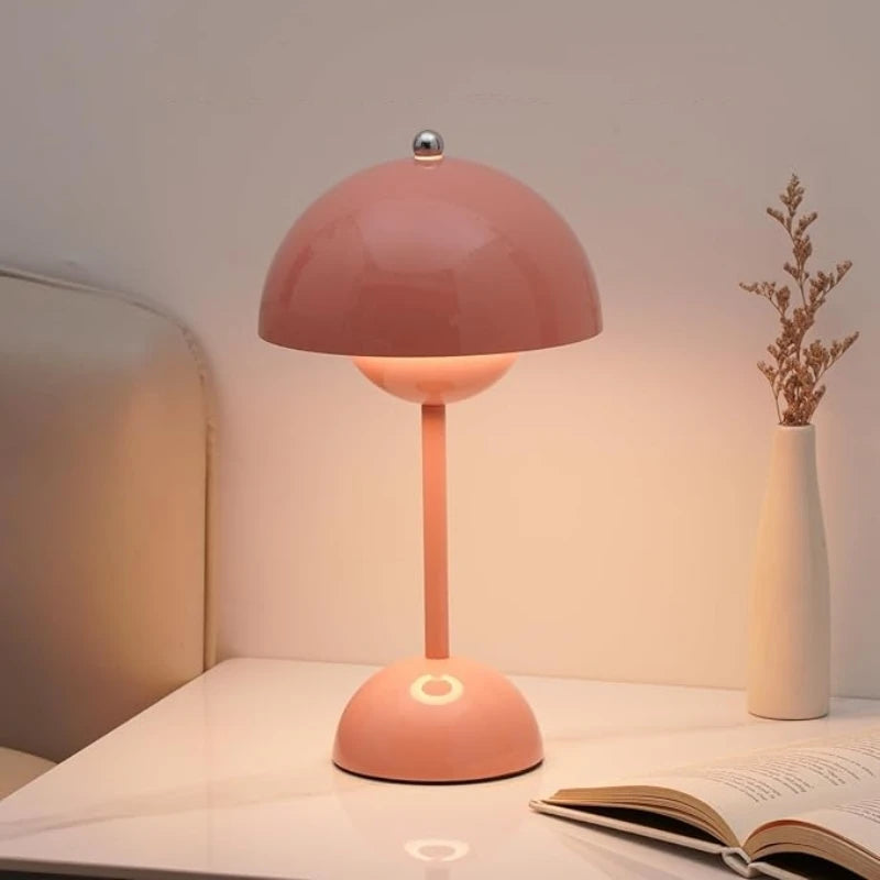 Lucia Lamp