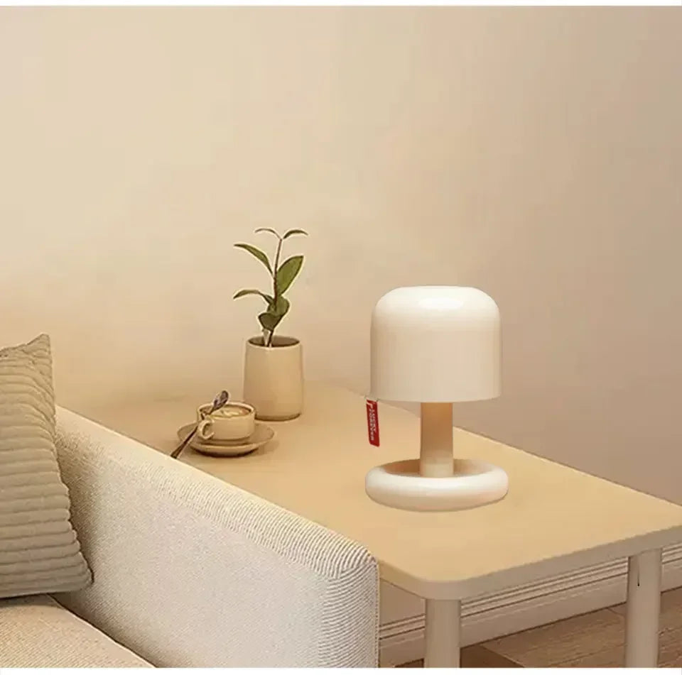 Monica Lamp