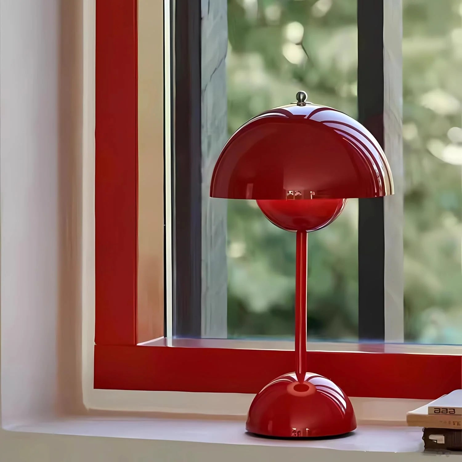 Lucia Lamp
