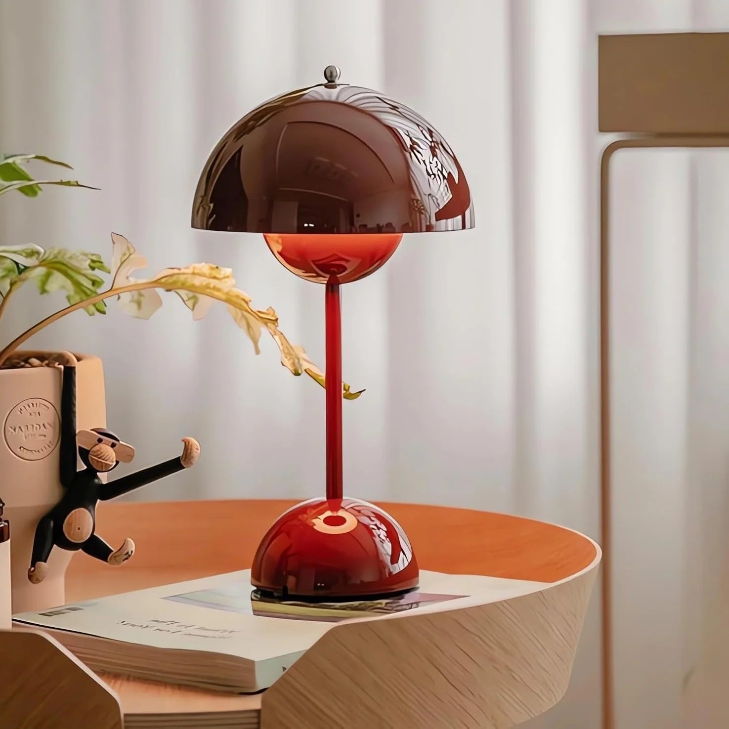 Lucia Lamp