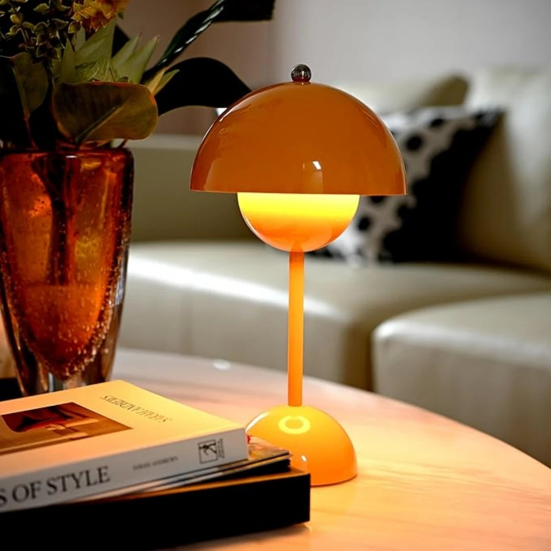 Lucia Lamp