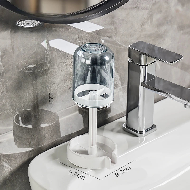 Toothbrush holder with dust cover